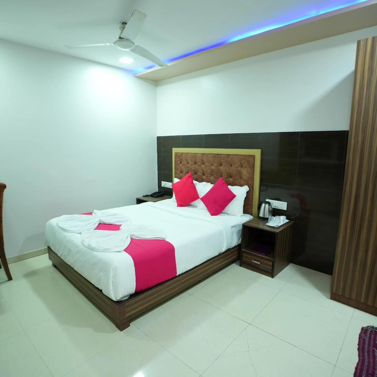 Hotel Blue Terminal Mumbai Kültér fotó