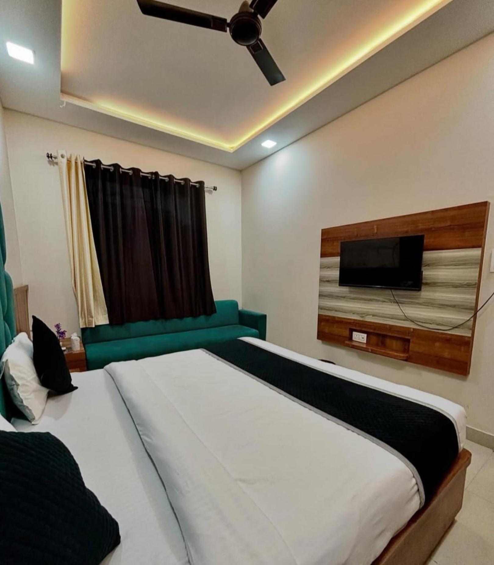 Hotel Blue Terminal Mumbai Kültér fotó